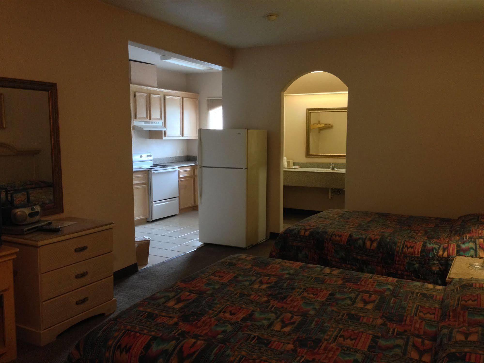 Camelot Inn & Suites Highway 290/Northwest Freeway Jersey Village エクステリア 写真